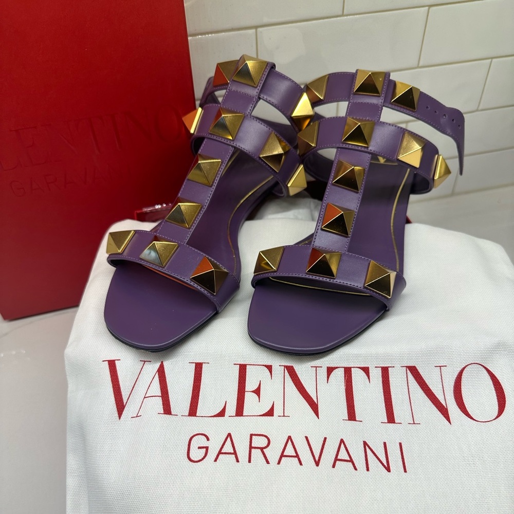 Valentino Roman Stud Leather Ankle Strap Sandal Women’s size 6.5/37